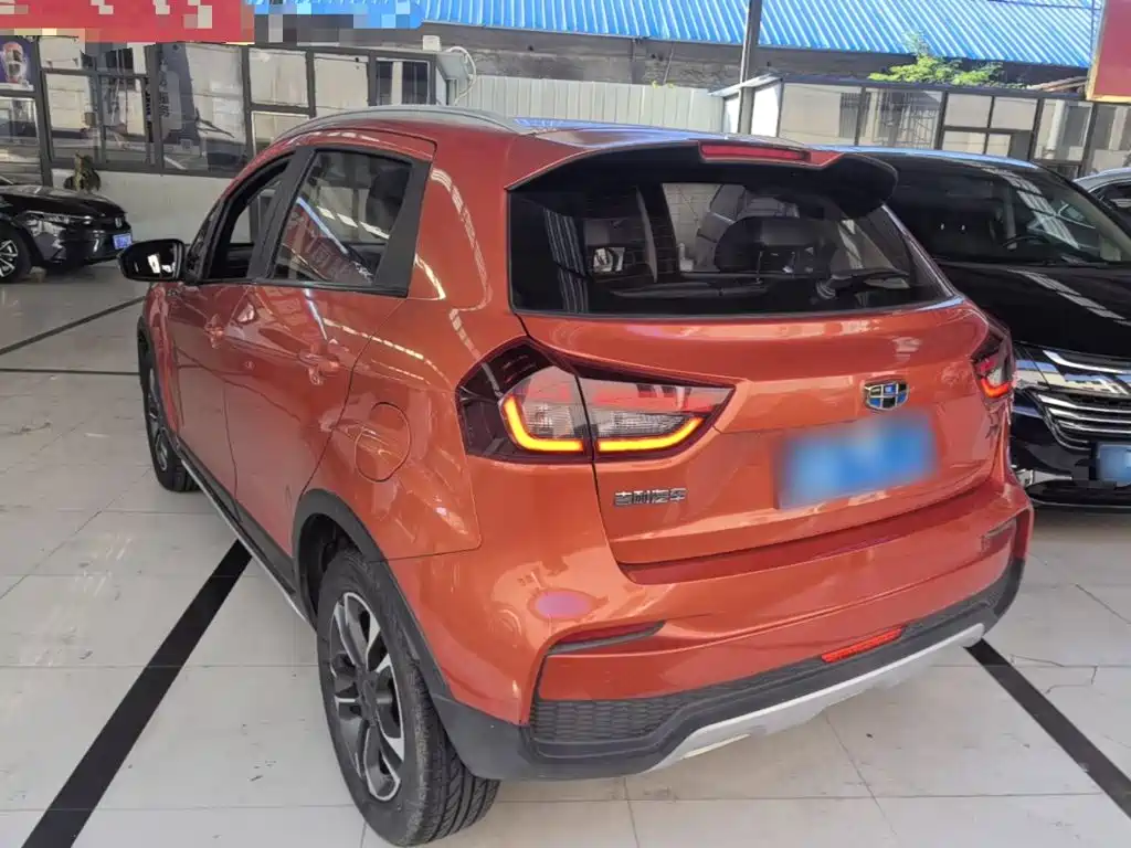 Geely Vision X3 — миниатюра 5