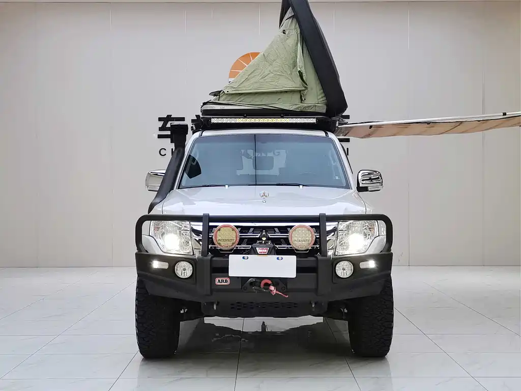 Mitsubishi V97 2019 3.8L GLS