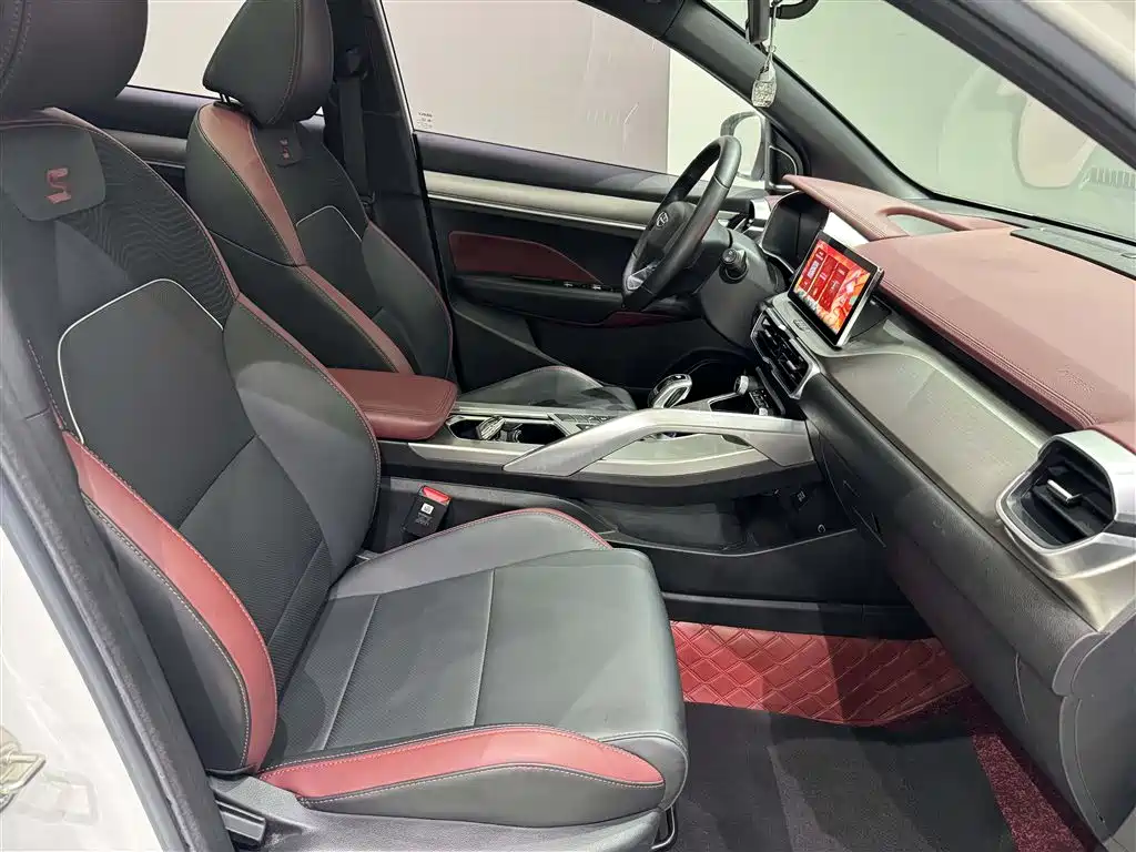 Geely Binyue — миниатюра 25