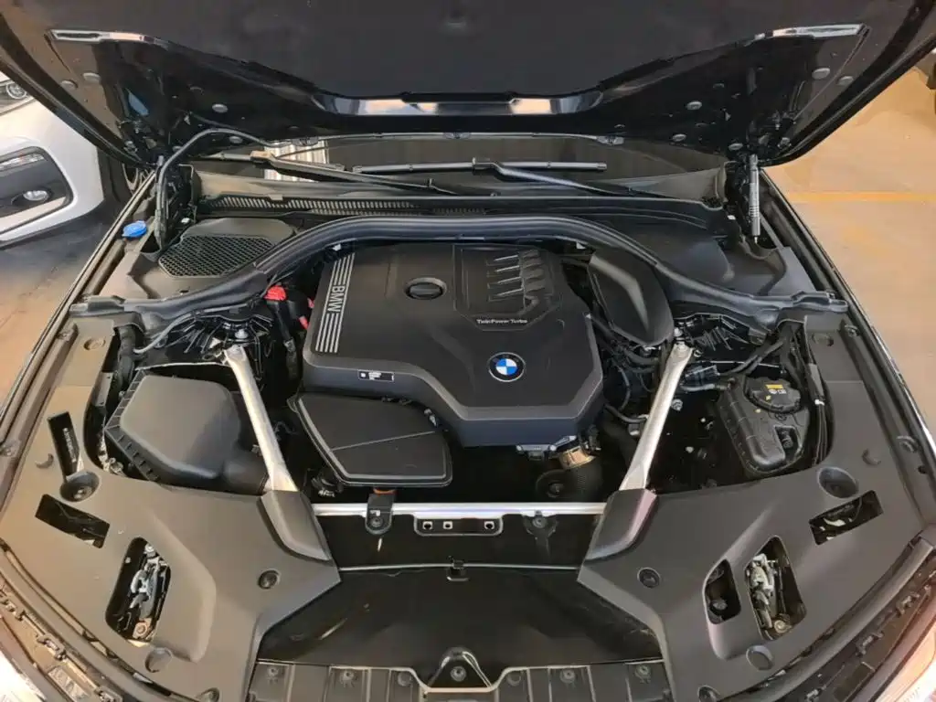 BMW 5 Series — миниатюра 20