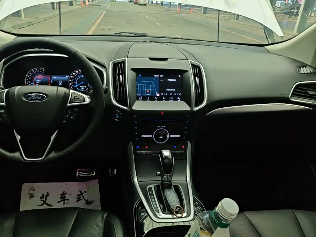 Ford Edge — миниатюра 13