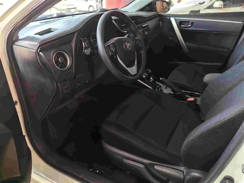 Toyota Corolla — миниатюра 4