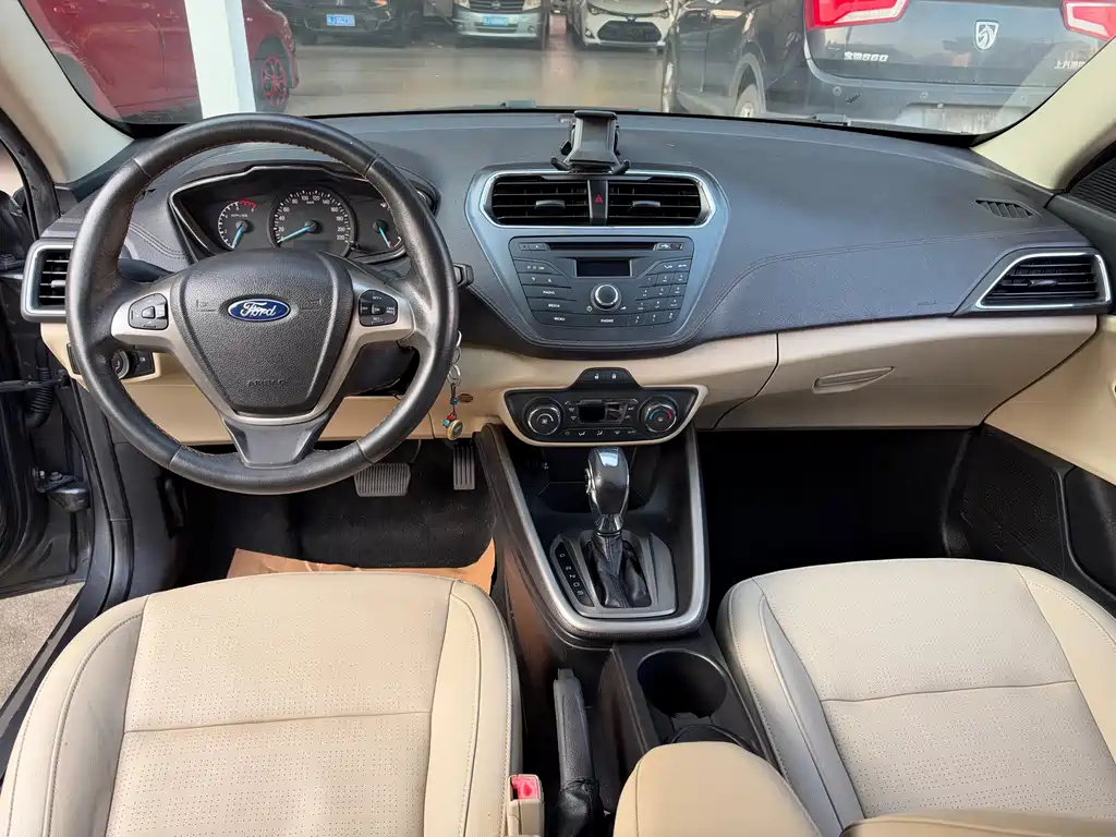 Ford Escort — миниатюра 17