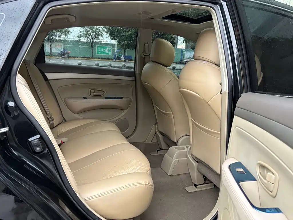Nissan Sylphy — миниатюра 6