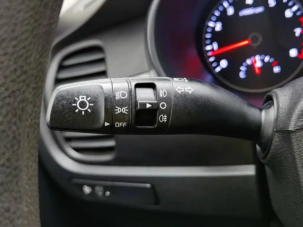 Kia K2 — миниатюра 21