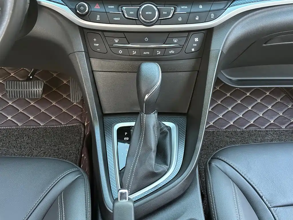 Buick Excelle — миниатюра 12