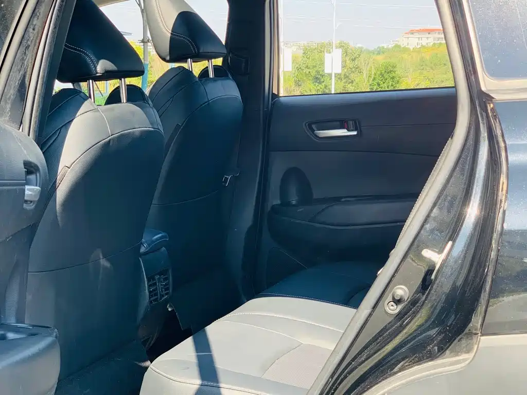 Toyota Frontlander — миниатюра 15