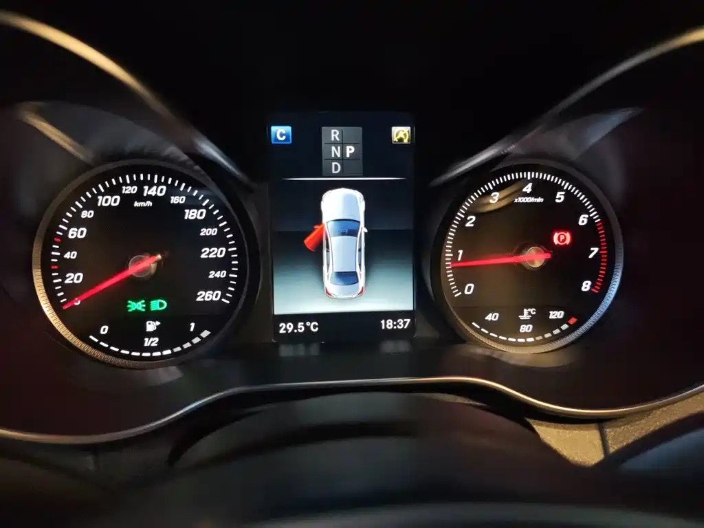 Mercedes-Benz C-Class — миниатюра 12