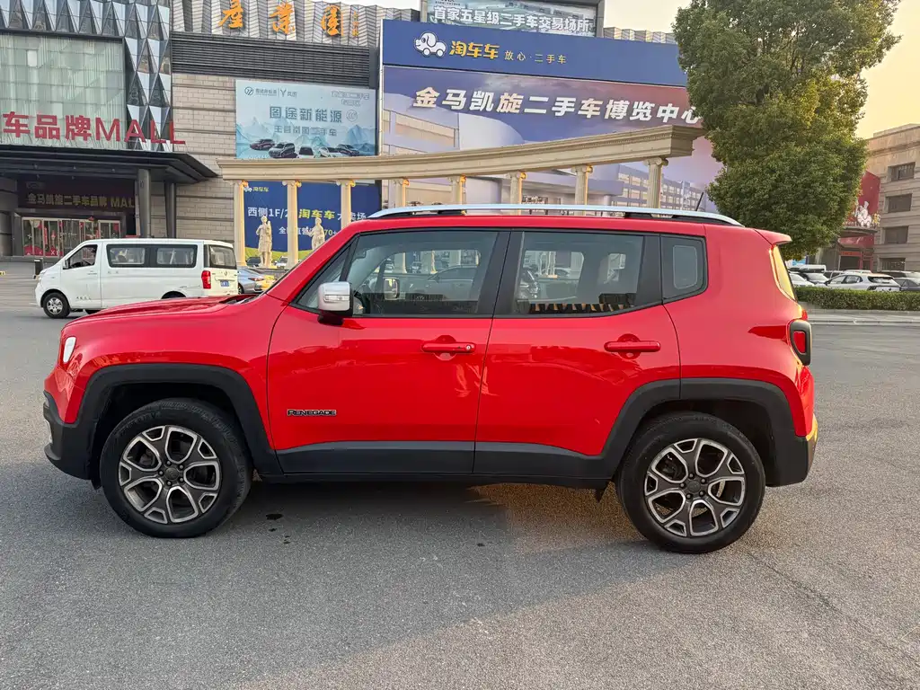 Jeep Renegade — миниатюра 9