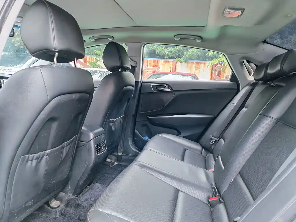 Hyundai Mistra — миниатюра 9