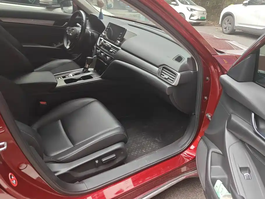 Honda Accord — миниатюра 8