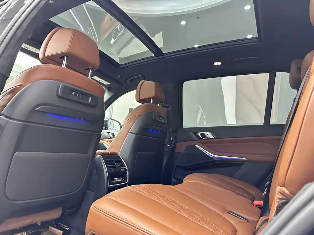 BMW X7 — миниатюра 13