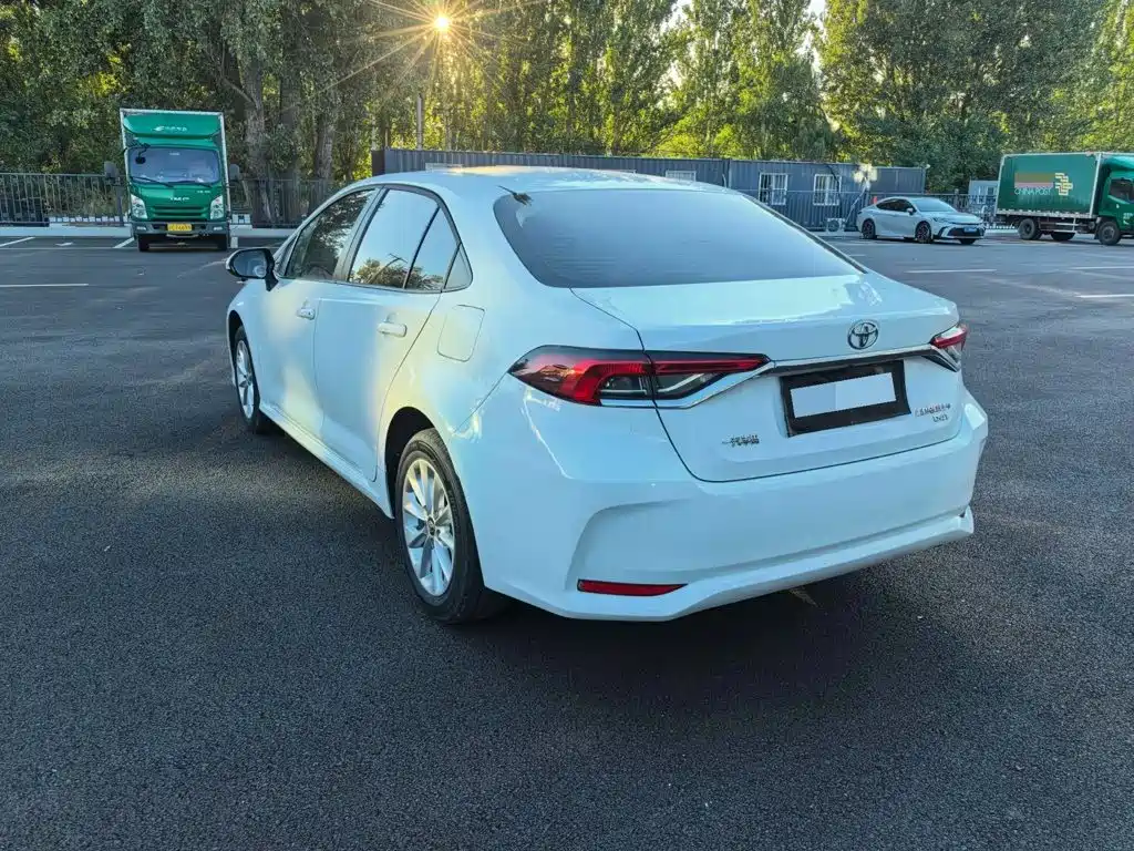 Toyota Corolla — миниатюра 4