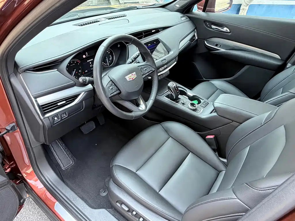 Cadillac XT4 — миниатюра 7