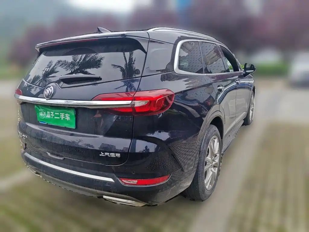 Buick Enclave — миниатюра 3
