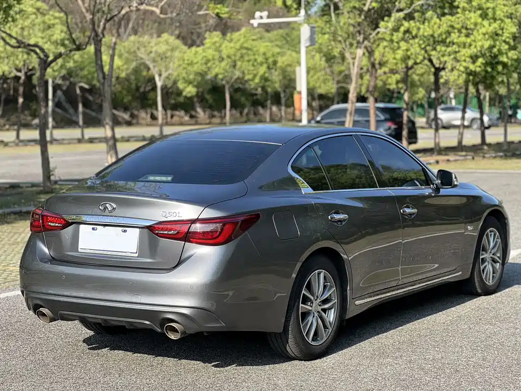 Infiniti Q50L — миниатюра 9