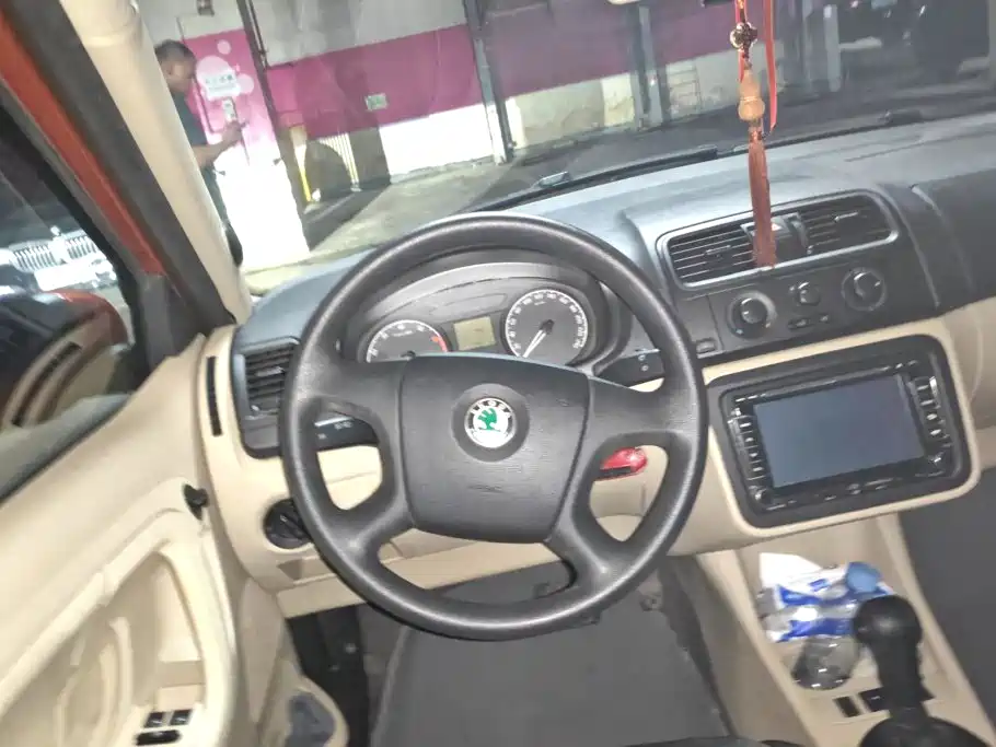 Skoda Fabia — миниатюра 15