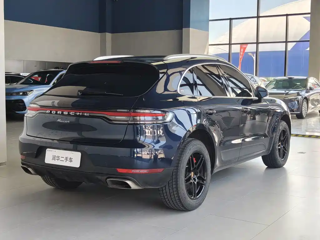 Porsche Macan — миниатюра 5