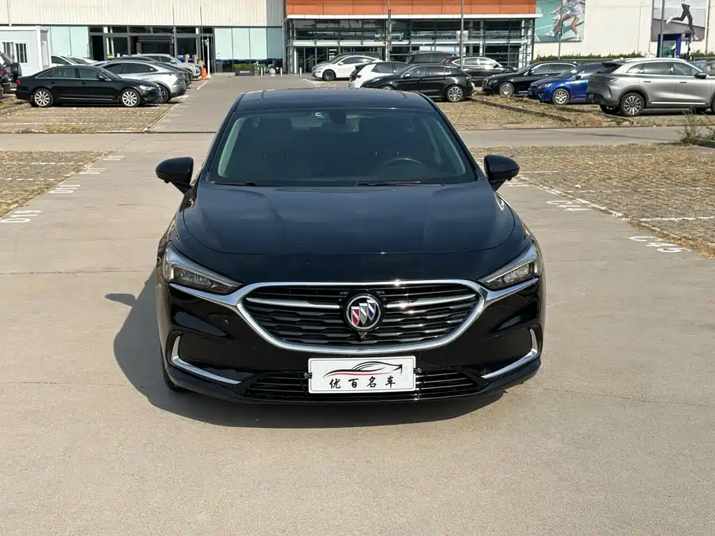Buick LaCrosse — миниатюра 2
