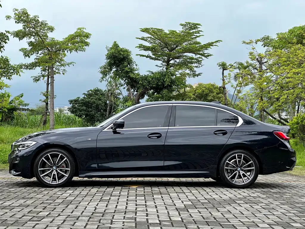 BMW 3 Series — миниатюра 11