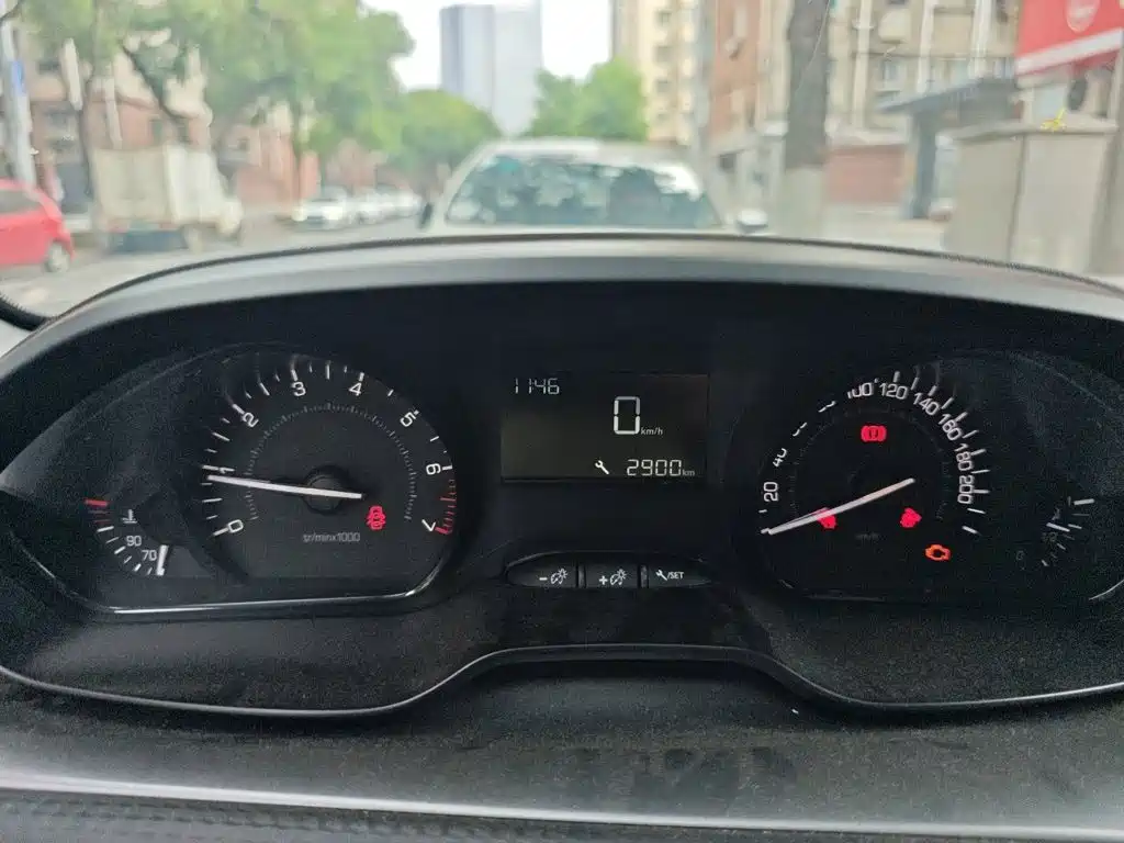 Peugeot 2008 — миниатюра 7