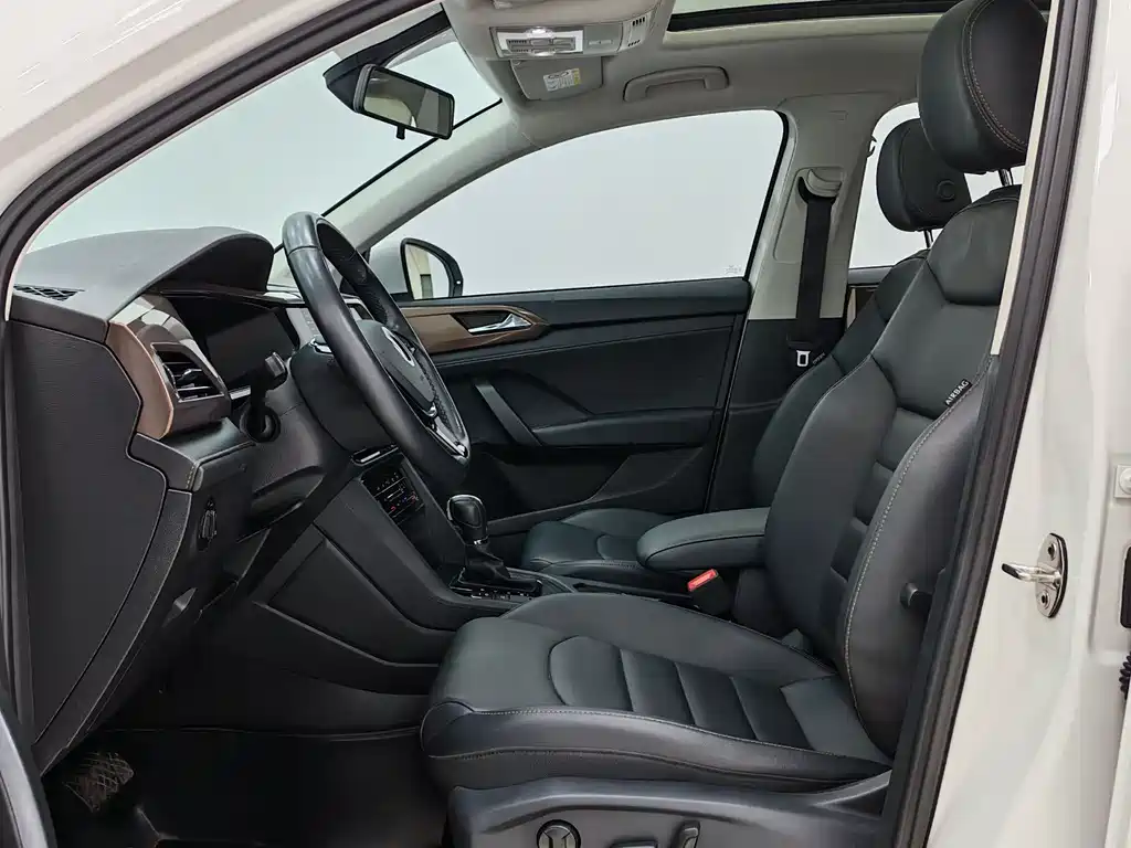 Volkswagen Tharu 2022 280TSI Comfort