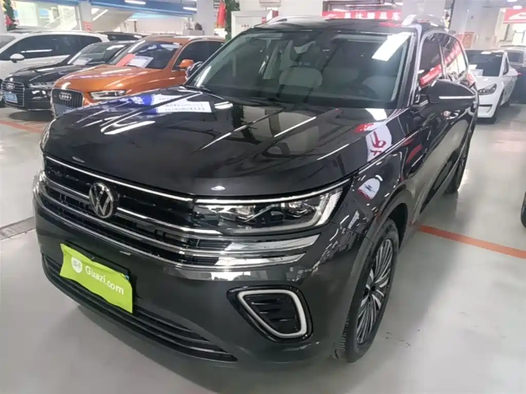 Volkswagen Tavendor 2023 330TSI Luxury Patrol Comfort Edition