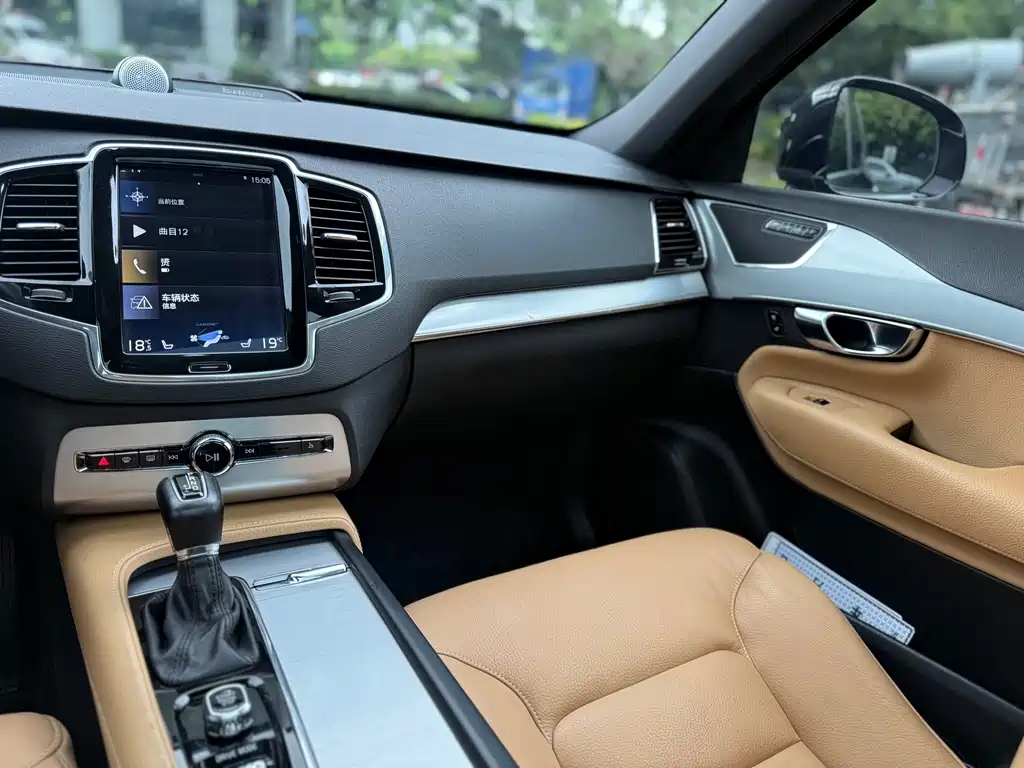 Volvo XC90 — миниатюра 12