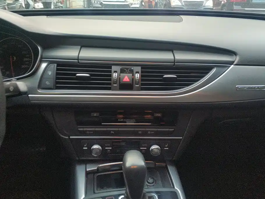 Audi A6L — миниатюра 13