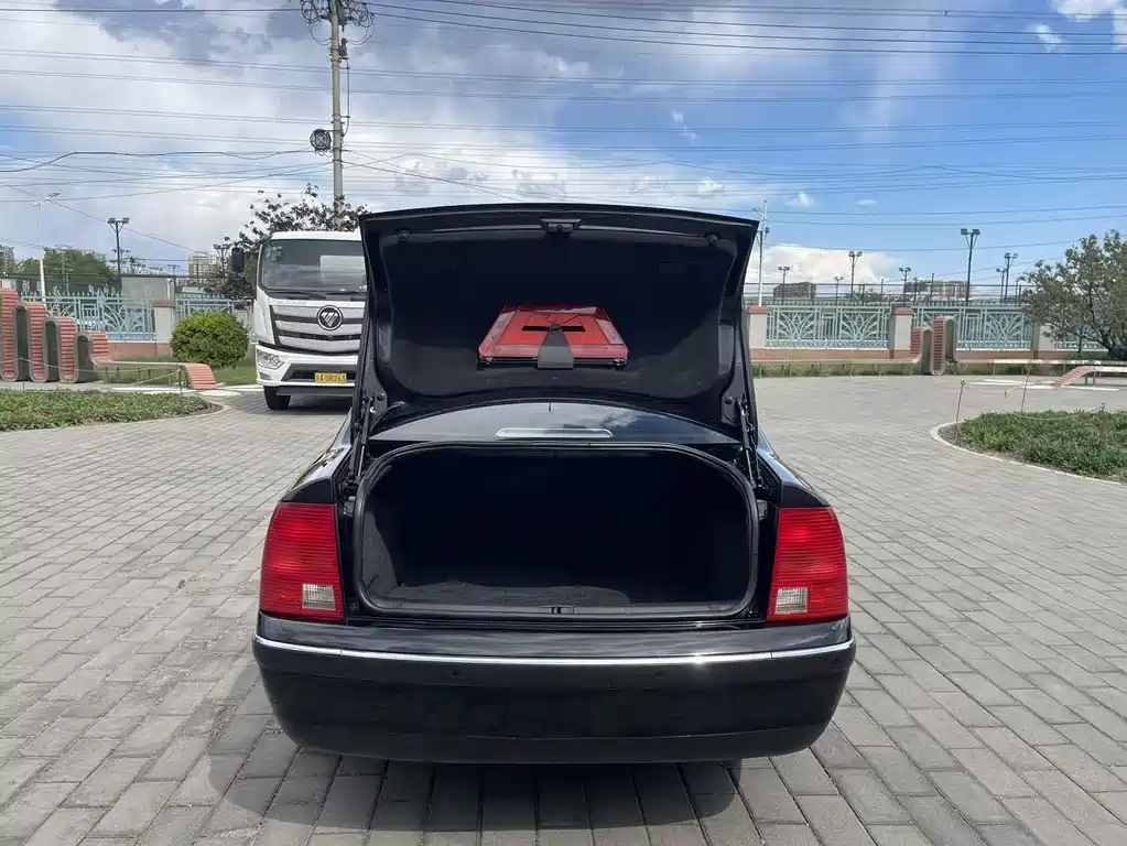 Volkswagen Passat 2005 1.8T AT Luxury
