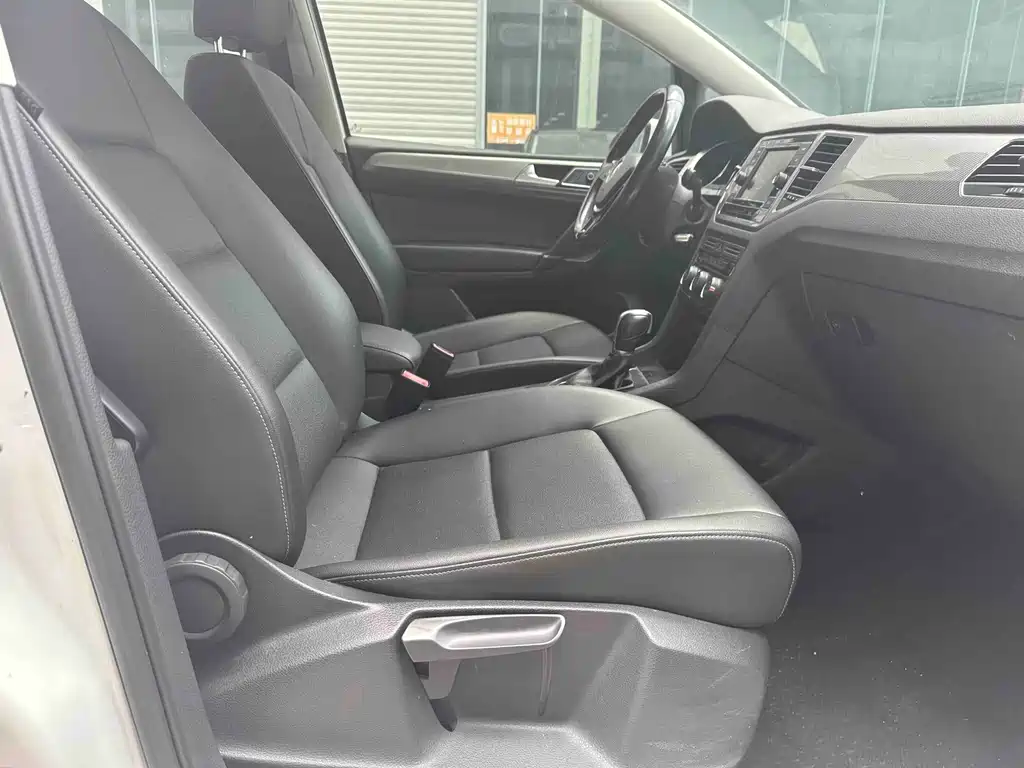 Volkswagen Golf Sportsvan — миниатюра 4