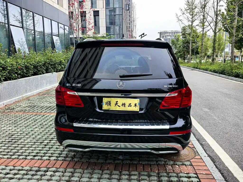 Mercedes-Benz GL-Class — миниатюра 6