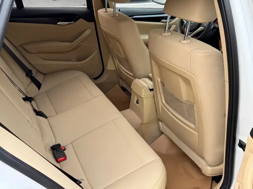 BMW X1 — миниатюра 13
