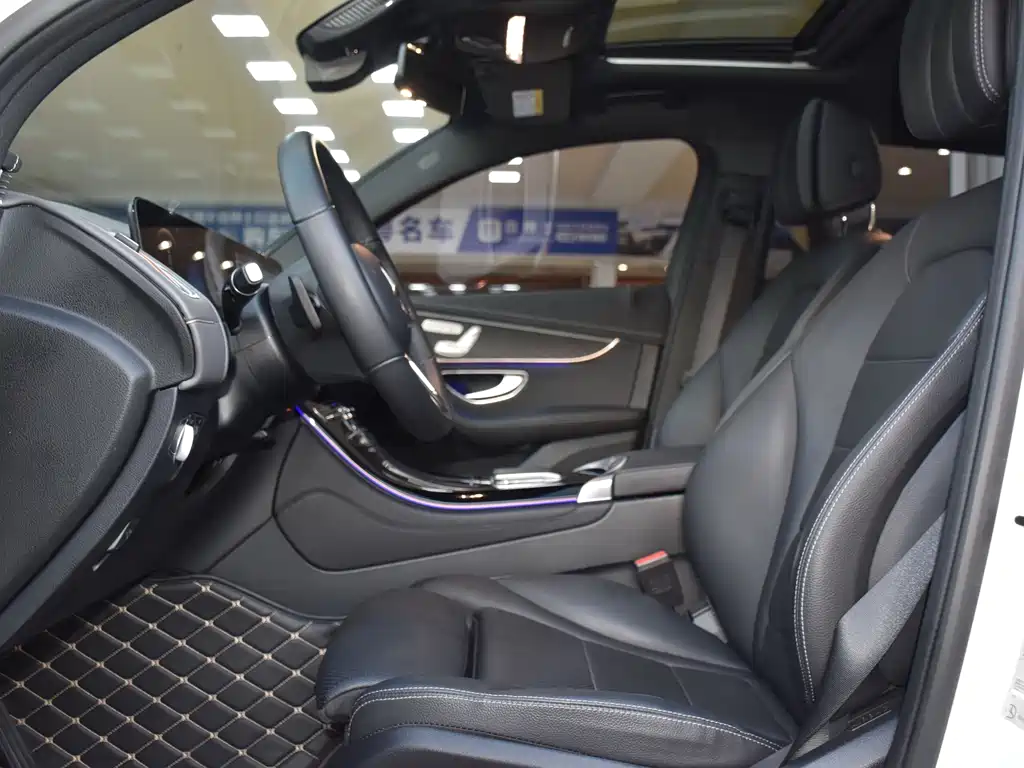 Mercedes-Benz EQC — миниатюра 5