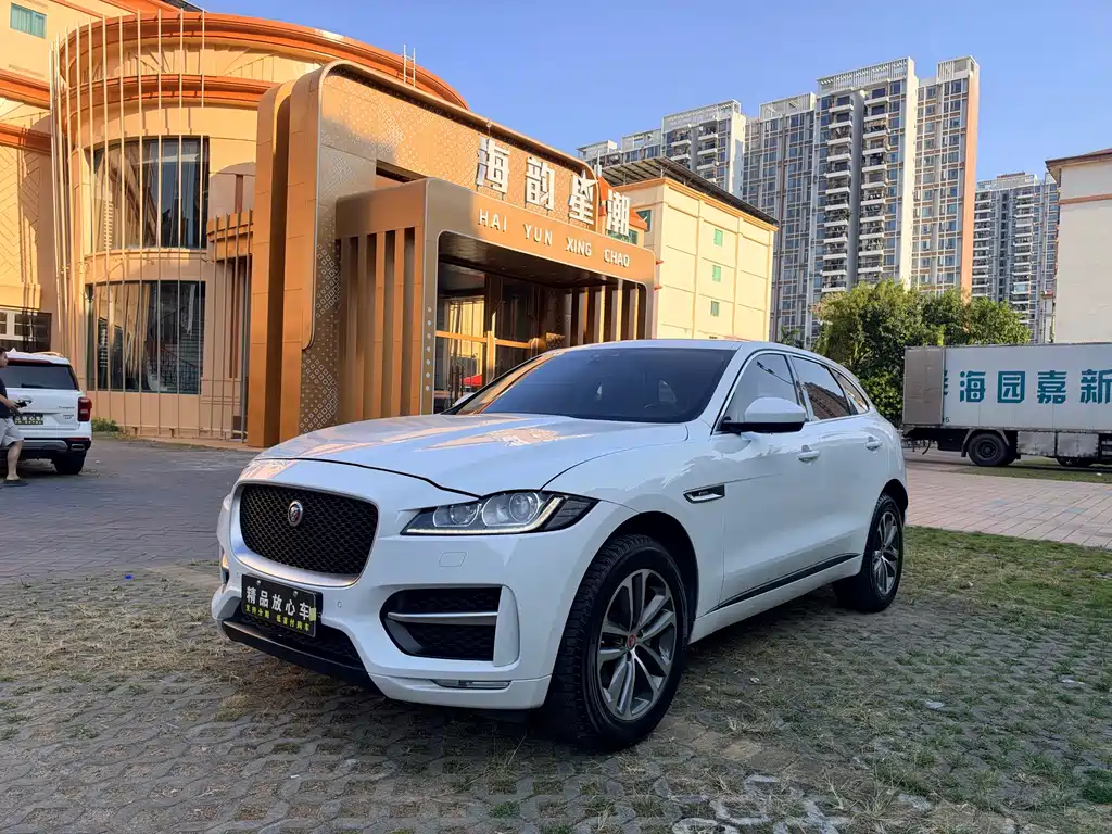Jaguar F-PACE — миниатюра 3