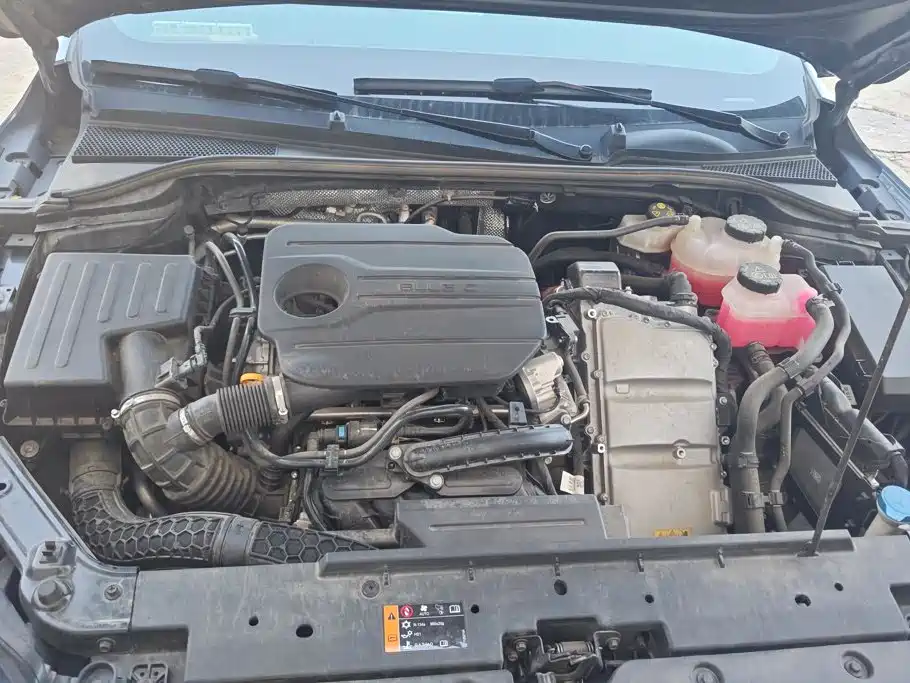 Roewe M7 DMH — миниатюра 10