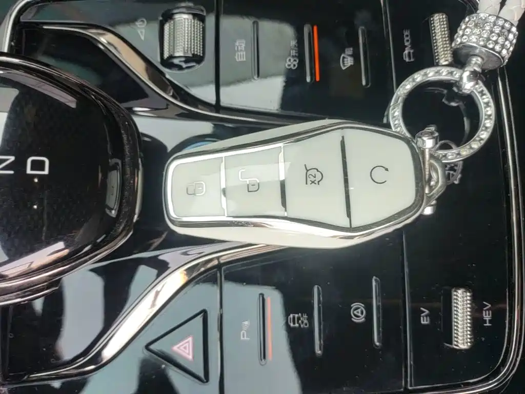 BYD Han — миниатюра 9