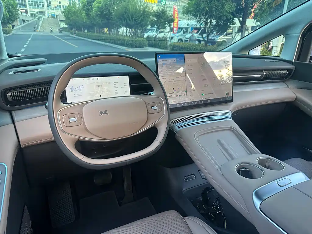 XPeng X9 — миниатюра 21