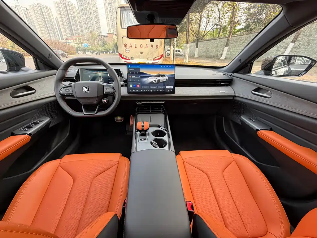 Changan UNI-V 2025 2.0T