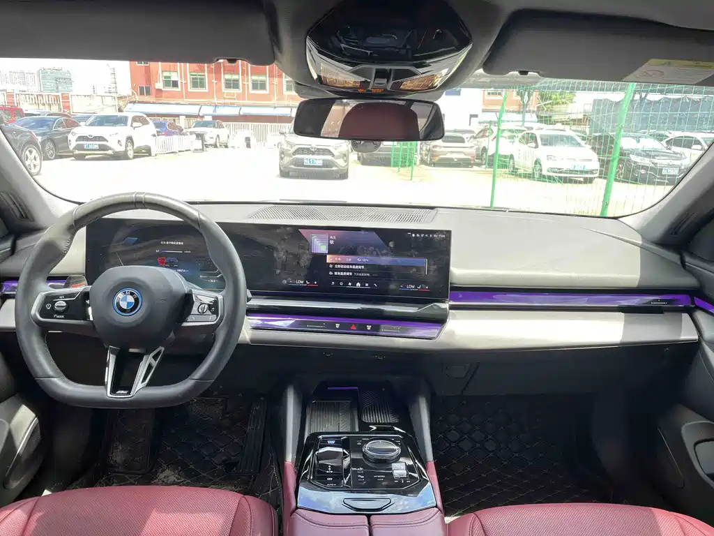 BMW i5 — миниатюра 10