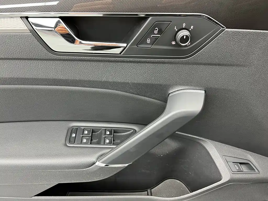 Volkswagen Passat 2017 330TSI DSG