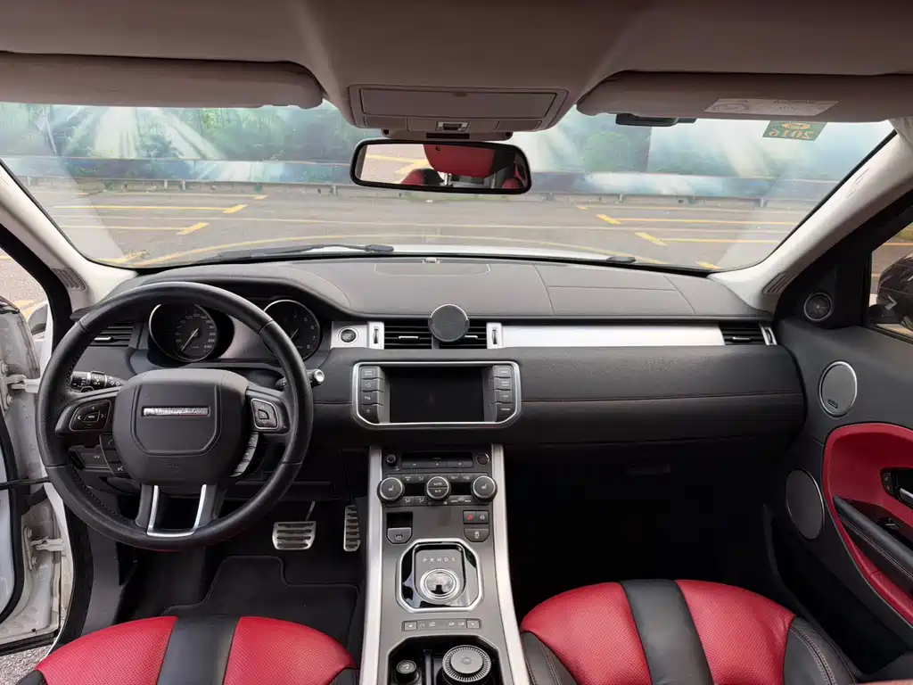 Land Rover Evoque (Import) — миниатюра 8