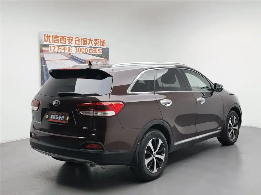 Kia Sorento 2015 L 2.4L 4WD Elite 7 мест V