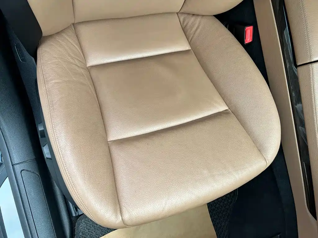 BMW 7 Series — миниатюра 23