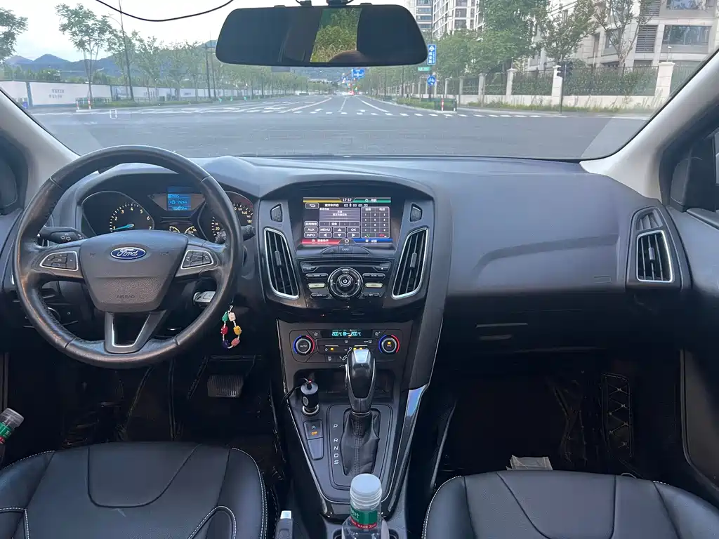 Ford Focus — миниатюра 10