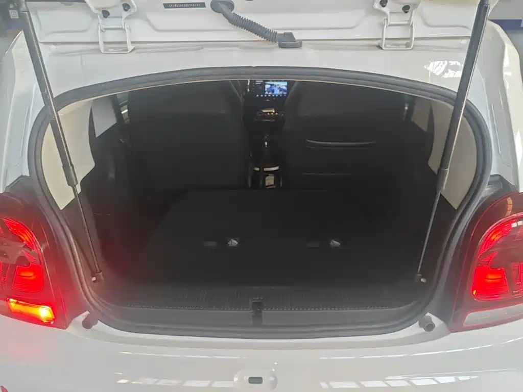 Roewe Clever — миниатюра 18