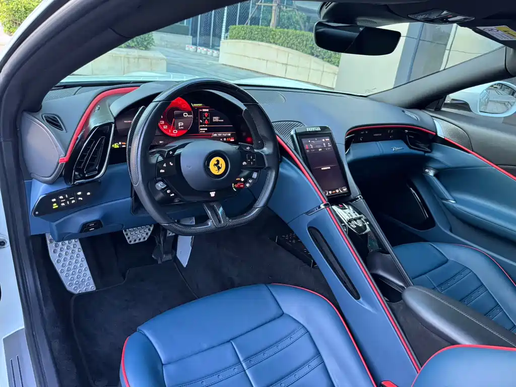 FERRARI ROMA