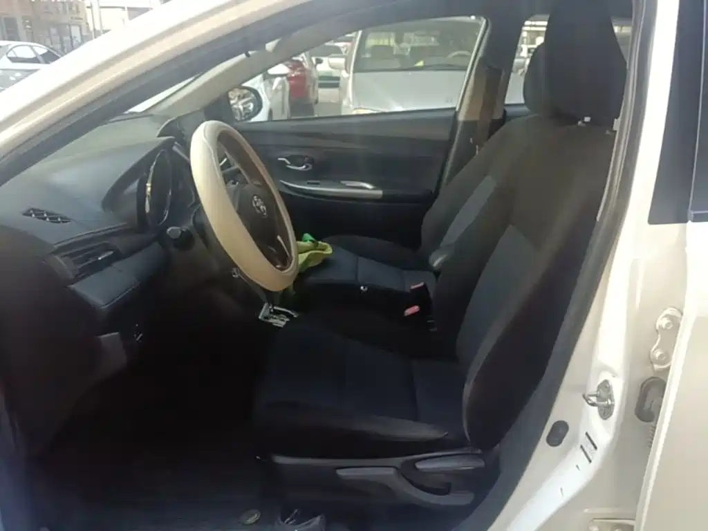 Toyota Yaris L — миниатюра 15