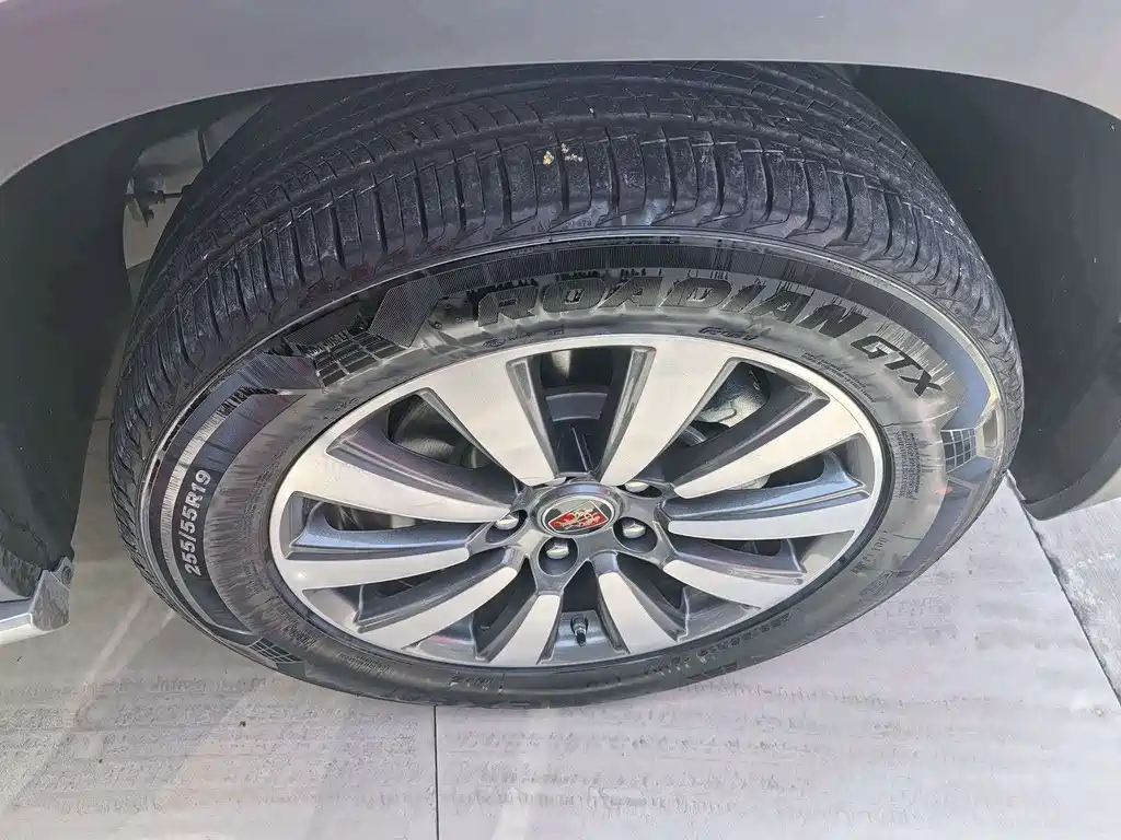 Roewe RX8 — миниатюра 10