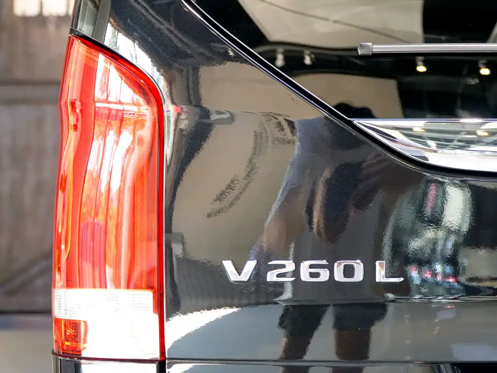 MERCEDES-BENZ V CLASS